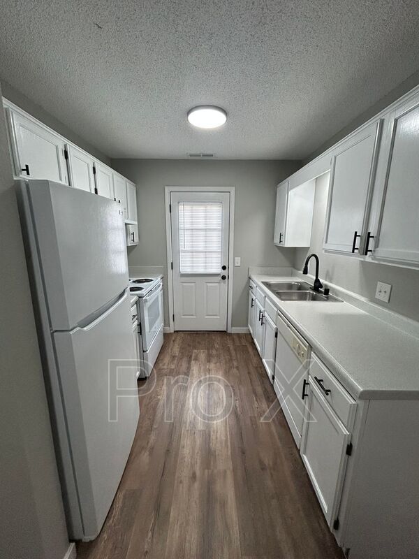 Foto del edificio - 3303 SW Victoria Pl