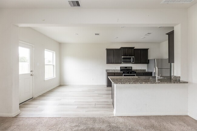 Foto del edificio - 541 Amberwood Pk Dr