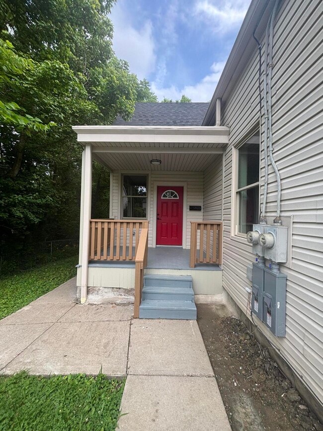 Building Photo - 301 34th St