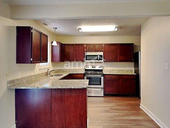 Foto del edificio - 4718 Winterberry Ln