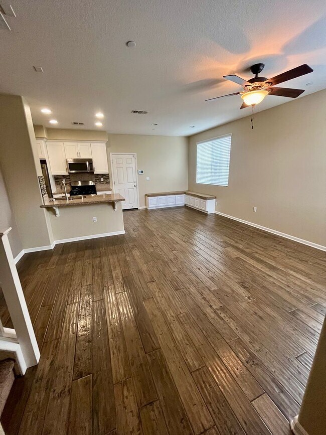 Building Photo - Corner lot 3 bedroom in Palmilla available...