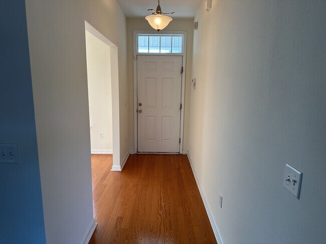 Foto del edificio - 10 Evergreen Oak Dr