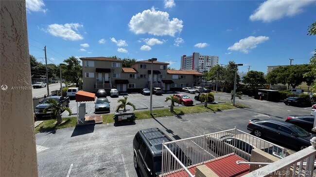 Foto del edificio - 3723 NW 17th Ave