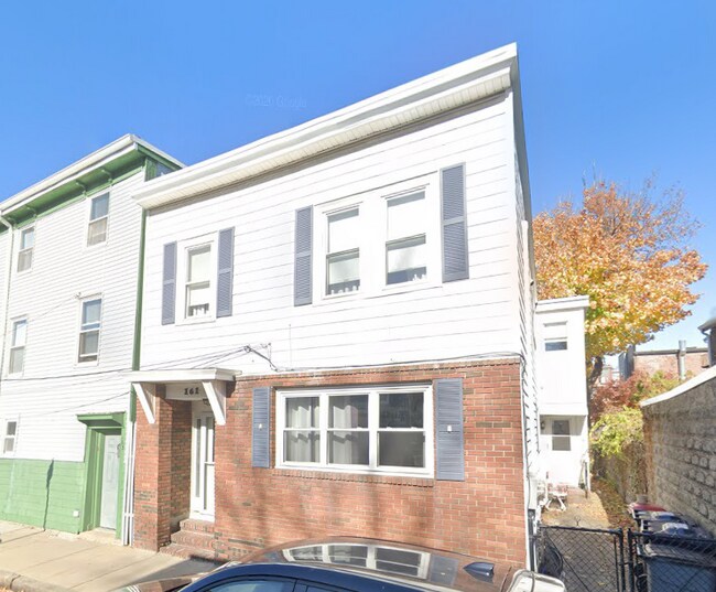 Building Photo - 161 Otis St