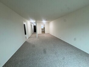 Building Photo - 725 18th Ave