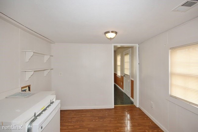Building Photo - 3 br, 2 bath House - 1220 BURGESS Drive