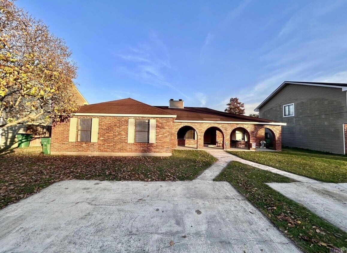 Foto principal - 22315 Brownie St