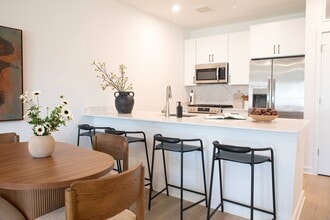 Building Photo - Livana Colts Neck