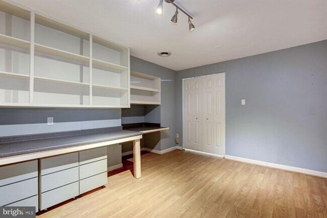 Foto del edificio - Two Primary Suite Townhouse