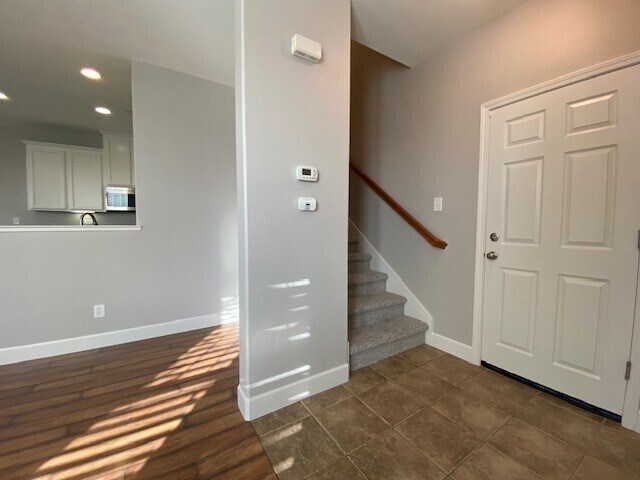 Building Photo - Charming 3bd/2ba Home in Arroyo Vista Comm...