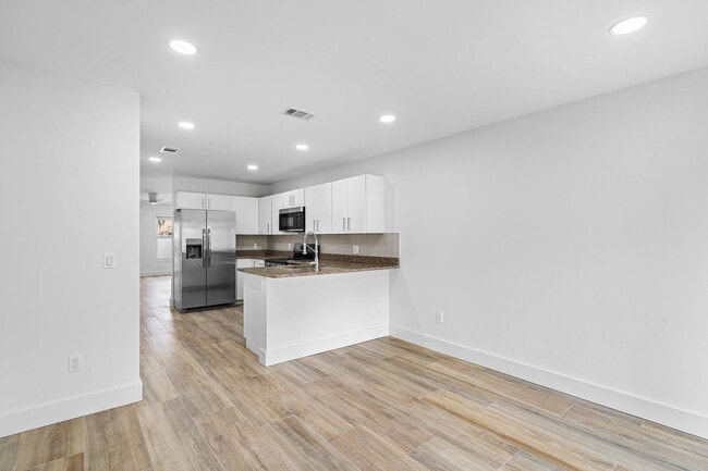 Building Photo - 1303 White Pine Dr