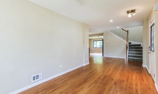 Building Photo - 2418 N 75th Ct