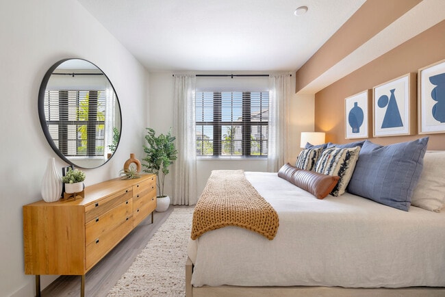 Building Photo - Alton Central Park