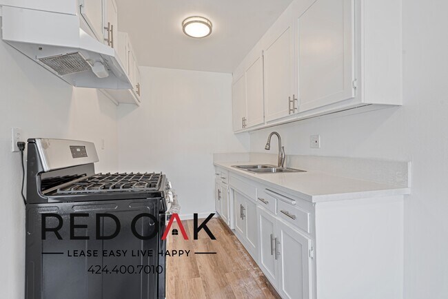 Foto del edificio - 14121 Shoemaker Ave