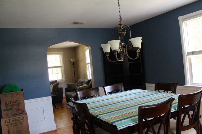 Building Photo - Charming 3Bed/1.5Bath in Rodgers Forge