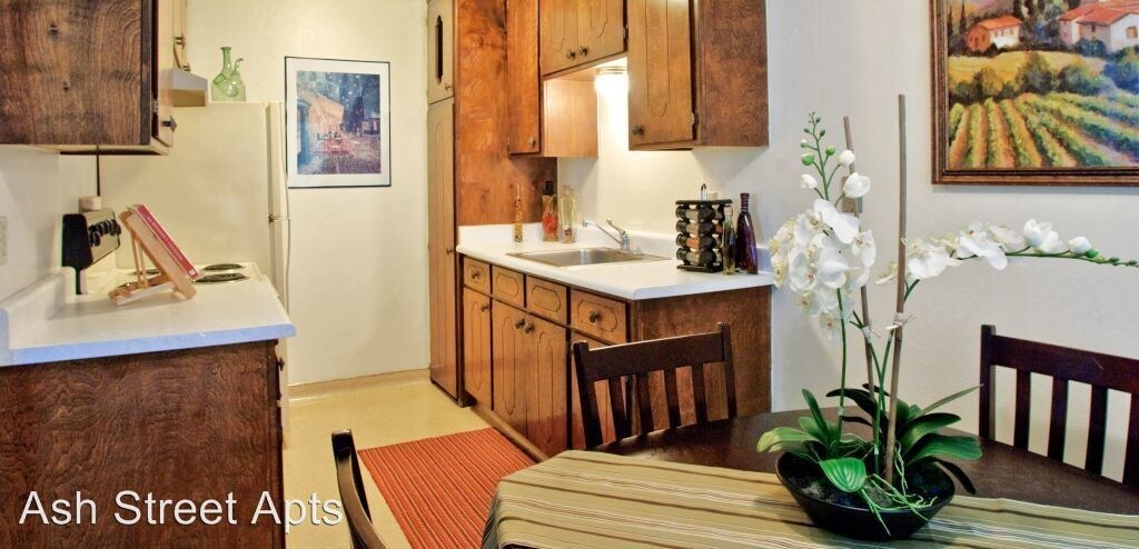 Foto del edificio - 444-530-321-1444 Ash St