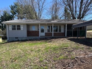 Building Photo - 85 Ridgeview Dr