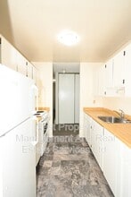Building Photo - 3030 McGill Crescent