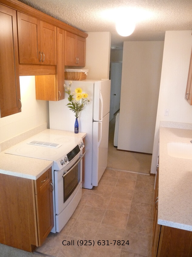 Primary Photo - 1600 Sunnyvale Ave