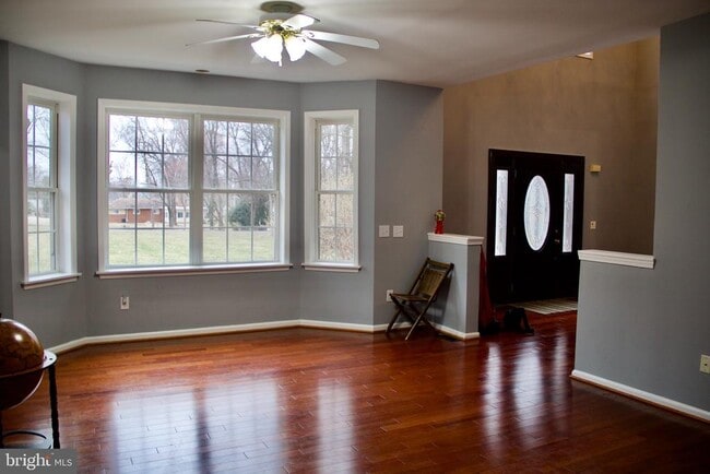Foto del edificio - 11601 Warren Ln