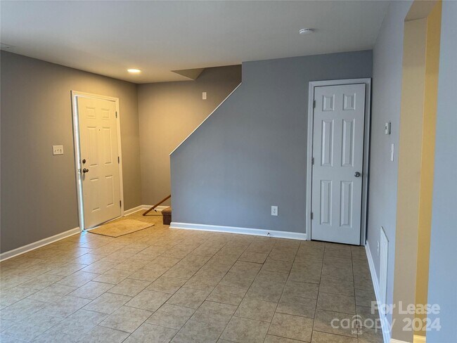 Foto del edificio - 795 White Oaks Rd