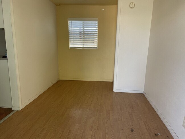 Foto del edificio - 741 S Allen St