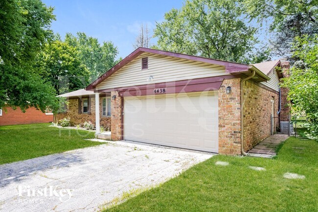 Foto del edificio - 4438 Windsor Rd