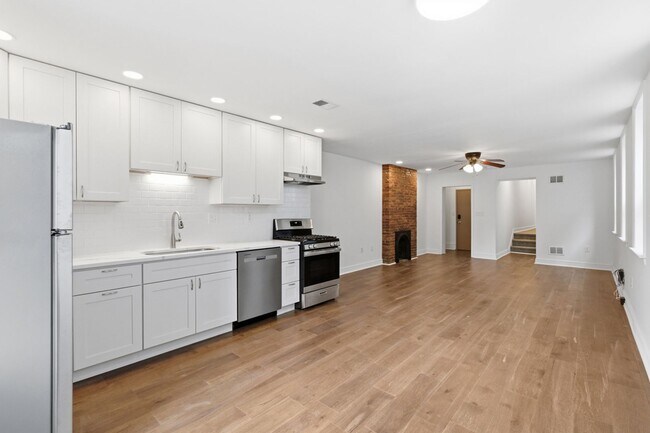 Foto del edificio - 2306 E Carson St