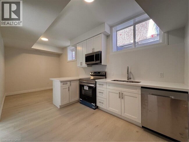 Building Photo - 62 Gage Ave