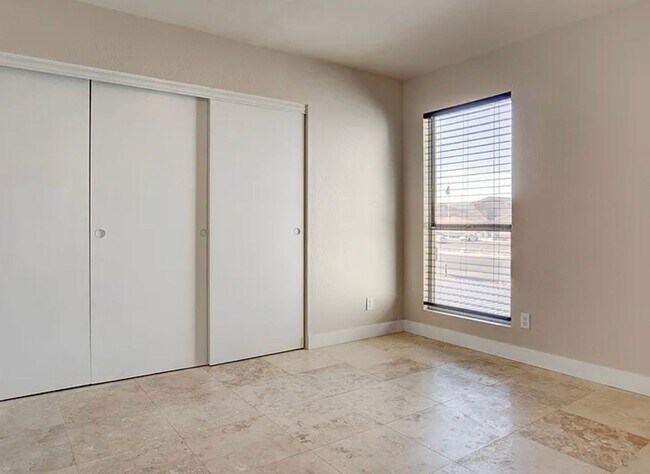 Foto del edificio - 3769 Carlyle Dr