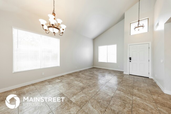 Building Photo - 5607 S 16th Dr