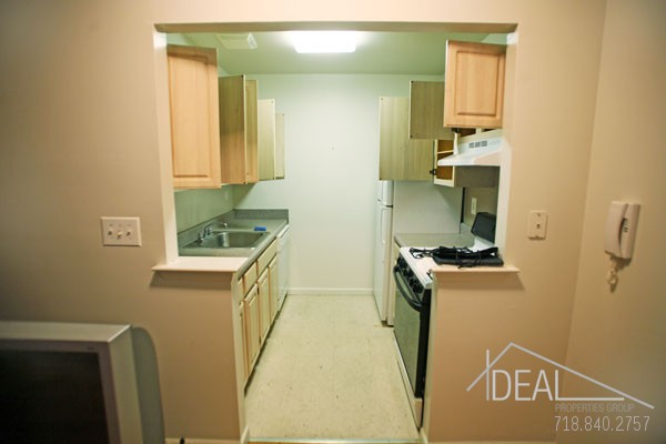Building Photo - 171 Clermont Ave