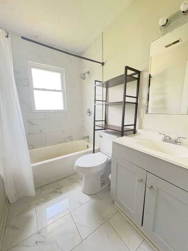 Photo - Edenroc Ln. House