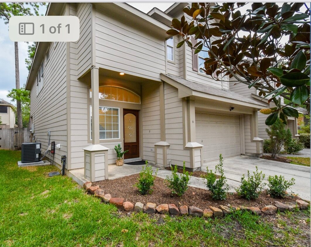 Primary Photo - 6 S Burberry Park Cir