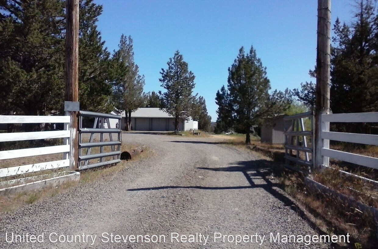 Primary Photo - 3 br, 2 bath House - 34800 Hwy 299 W