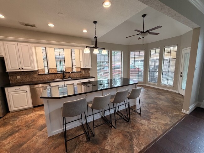 Building Photo - 6035 Spring Creek Grove Ln