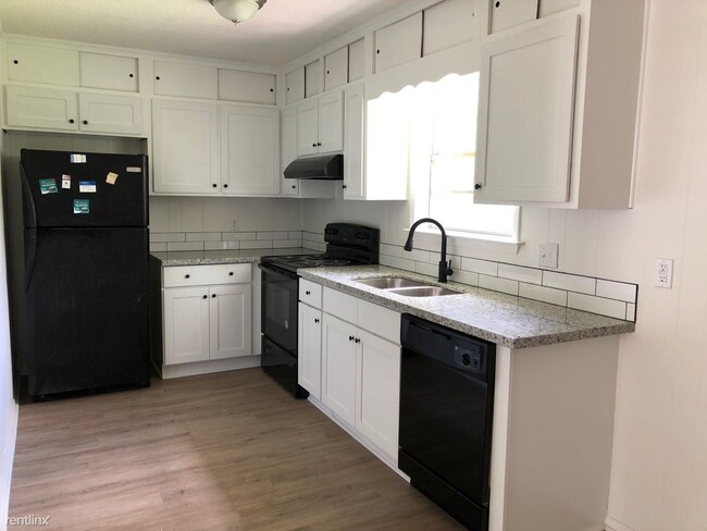Building Photo - 3 br, 1.5 bath House - 2719 E Angela Cir