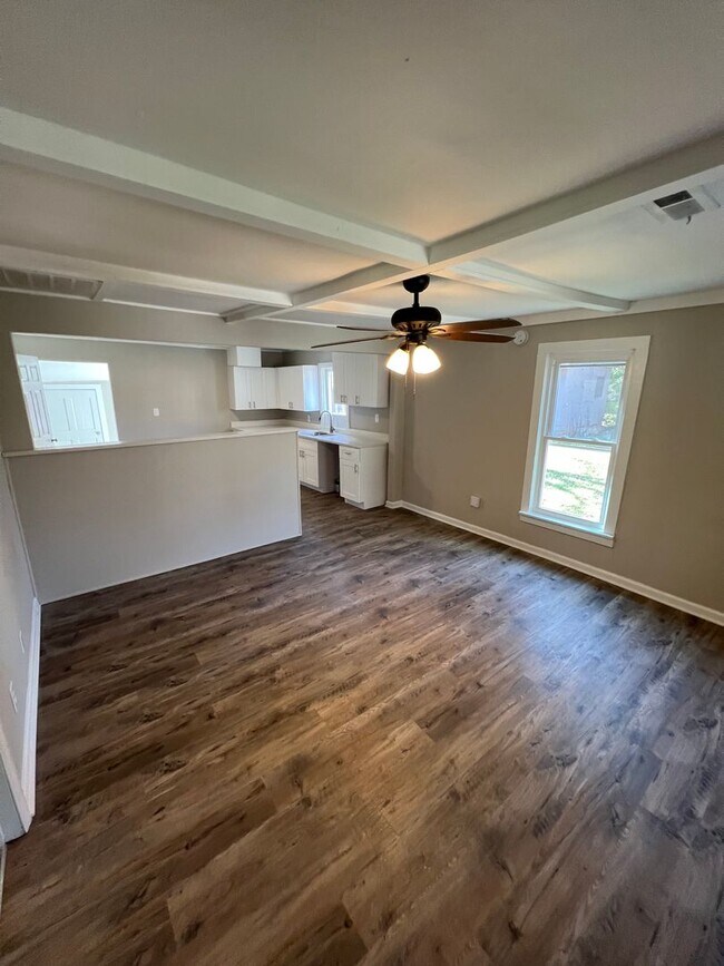Building Photo - Newly Remodeled Home with Fenced-In Yard!
