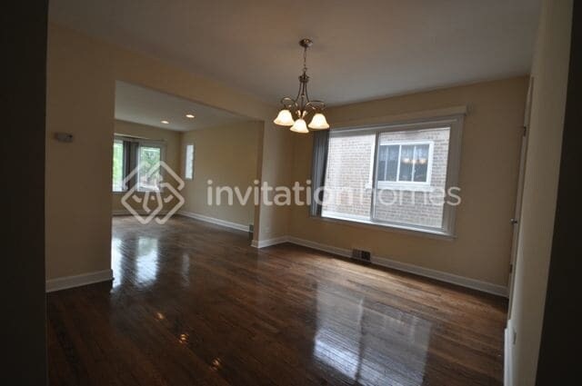 Building Photo - 3110 N Austin Ave
