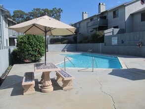 Building Photo - 205 Camlau Dr