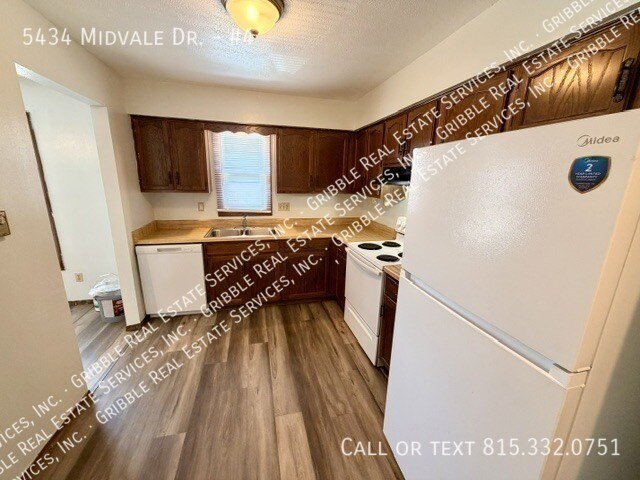 Foto del edificio - 5434 Midvale Dr