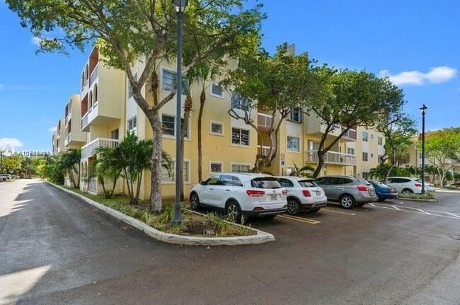 Building Photo - 7732 Camino Real