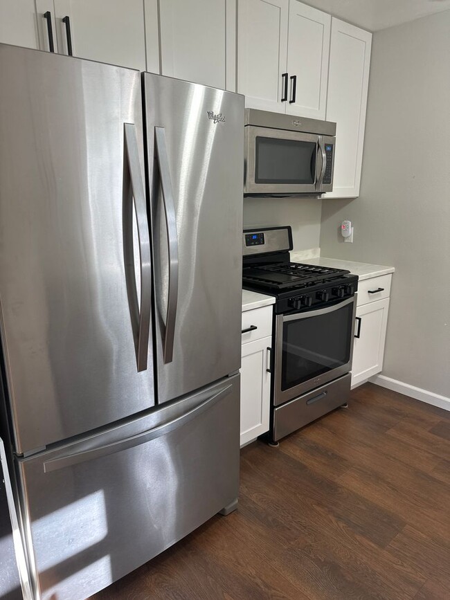 Building Photo - 4 bedroom house located in East Grand Fork...