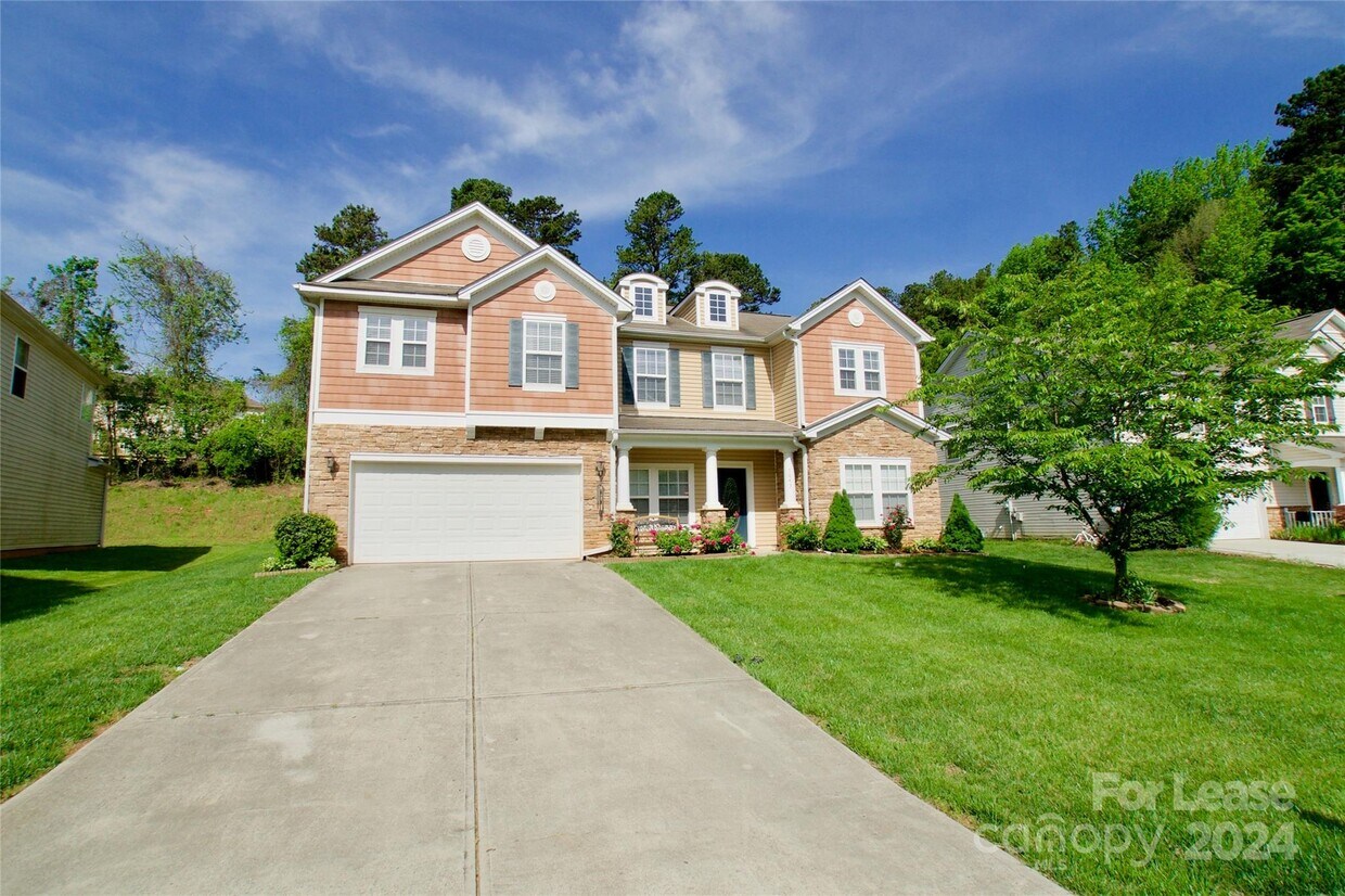 Primary Photo - 7043 Woodbridge Valley Cir
