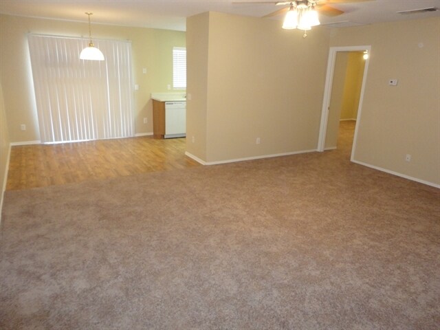 Foto del edificio - 1767 W Rue De La Montagne