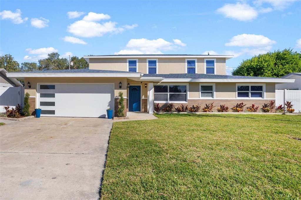 Primary Photo - 13945 Trinidad Dr