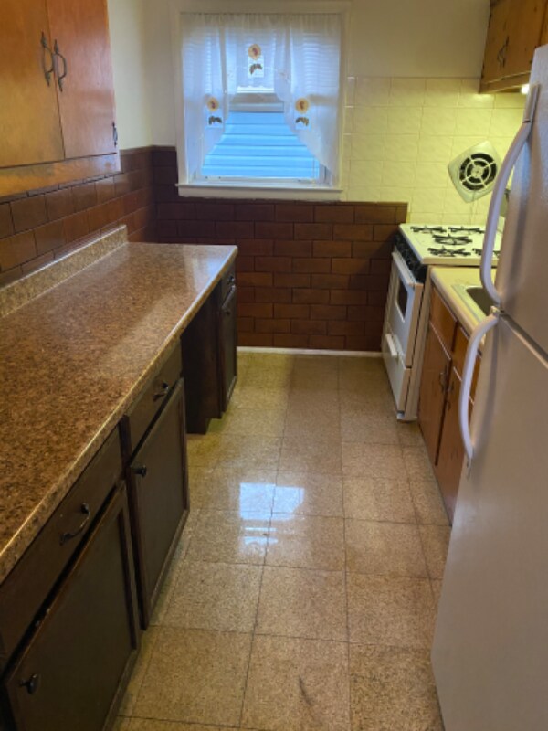 Building Photo - 9022 70th Dr