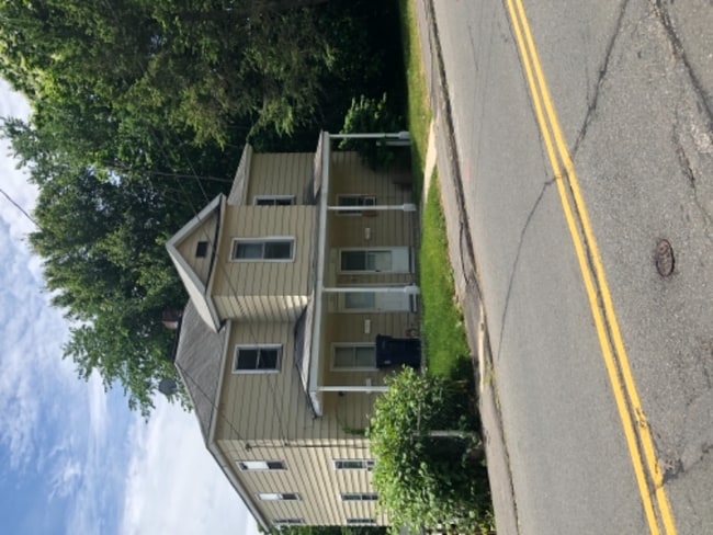 Building Photo - 195 Riverside St