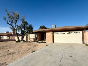 Building Photo - 2126 Rawhide St