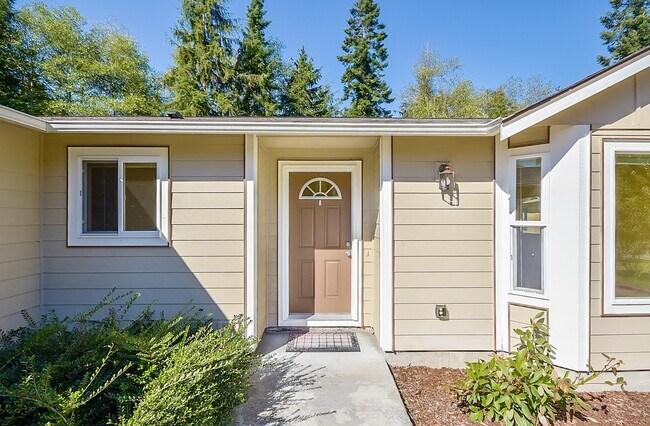 Foto del edificio - Spacious Coupeville Home! Dogs are Negotiable!